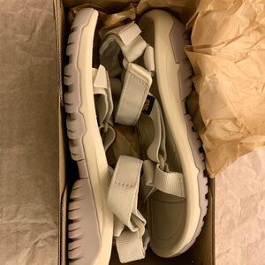 Teva Hurricane Xlt2 Sandals Women's Size 7 NWT!